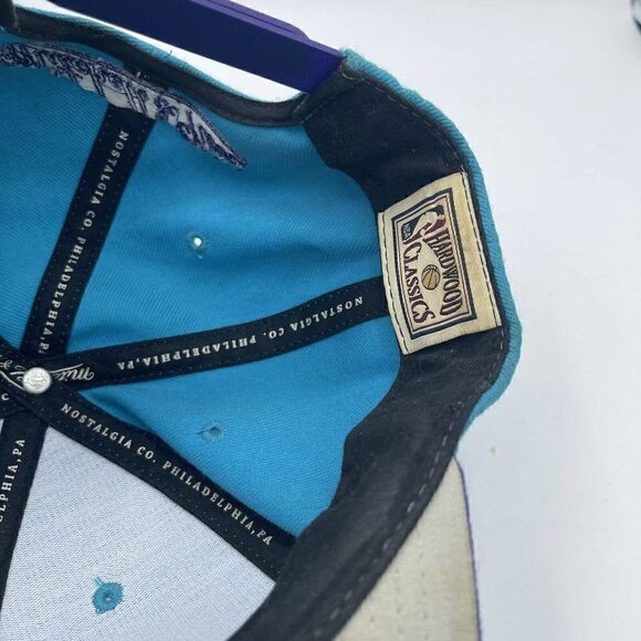 Mitchell & Ness Hat Charlotte Hornets Snapback Hardwood Classics Basketball Cap - Picture 7 of 8